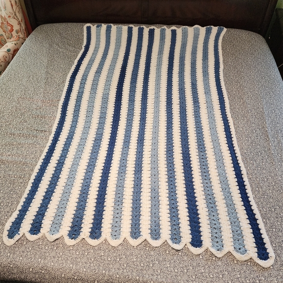 Handcrafted Blue & White Striped Scalloped Afghan Blanket - Picture 1 of 3